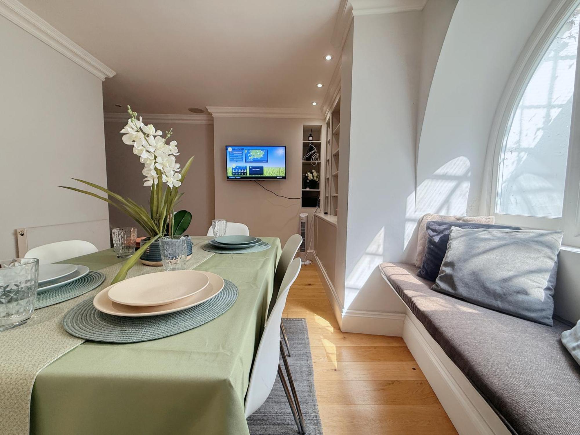 Spacious And Cosy 3Brs 5F House In Heart Of ลอนดอน ภายนอก รูปภาพ